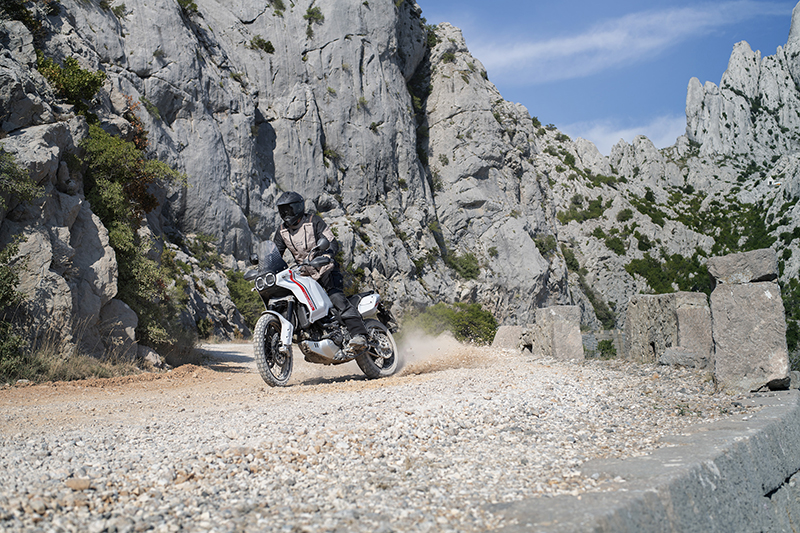 Held Hakuna Matata jacket lifestyle 1